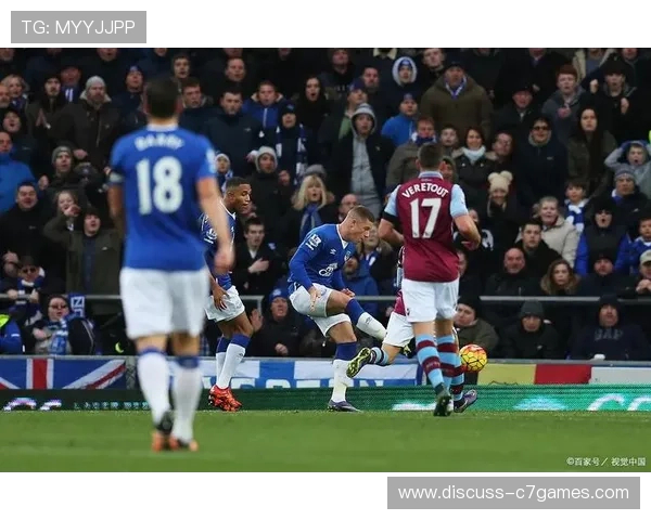 豪门对决再掀高潮本土新星闪耀全场引爆联赛争冠悬念球迷热议升温