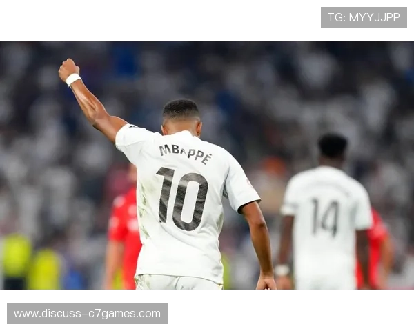 欧洲豪门争夺战升级姆巴佩转会风波引发足坛格局新变化