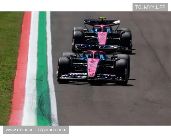 F1赛事精彩纷呈 新赛季车队阵容和技术革新引发热议